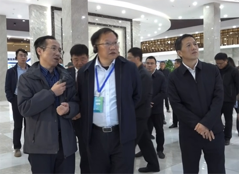 全國易地扶貧觀摩團(tuán)在懷化建南機(jī)器廠調(diào)研